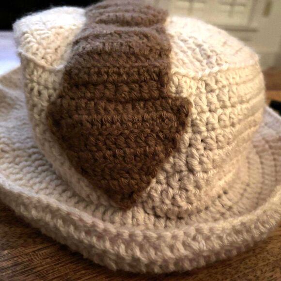 Appa Avitar hand, crocheted bucket hat - Picture 2 of 3